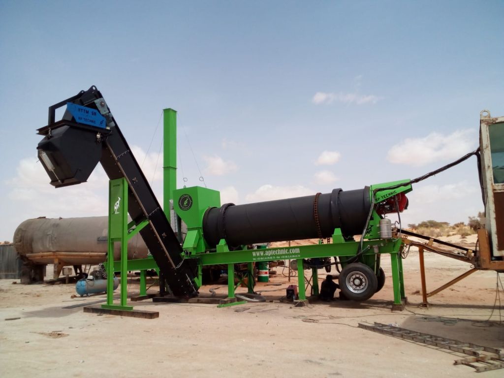 drag conveyor for hot asphalt